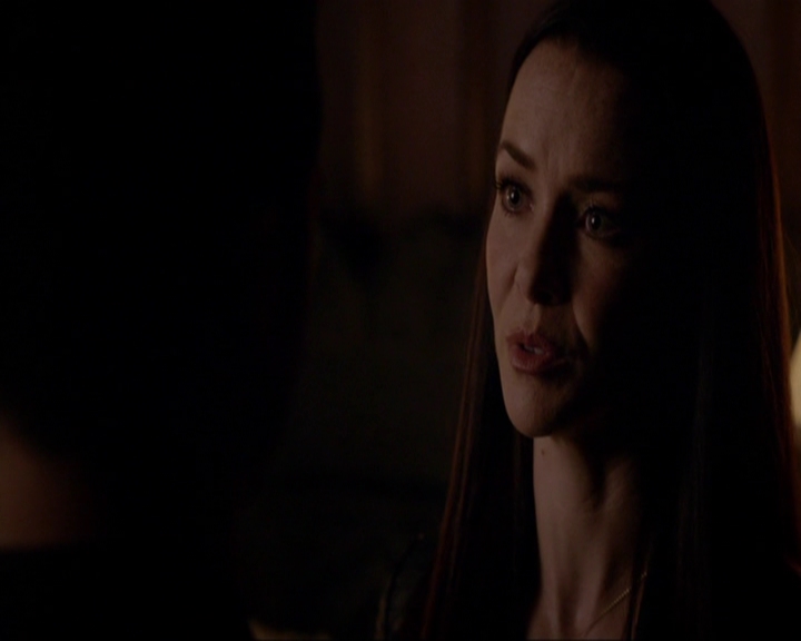 VampireDiariesWorld-dot-nl_7x05LiveThroughThis1771.jpg