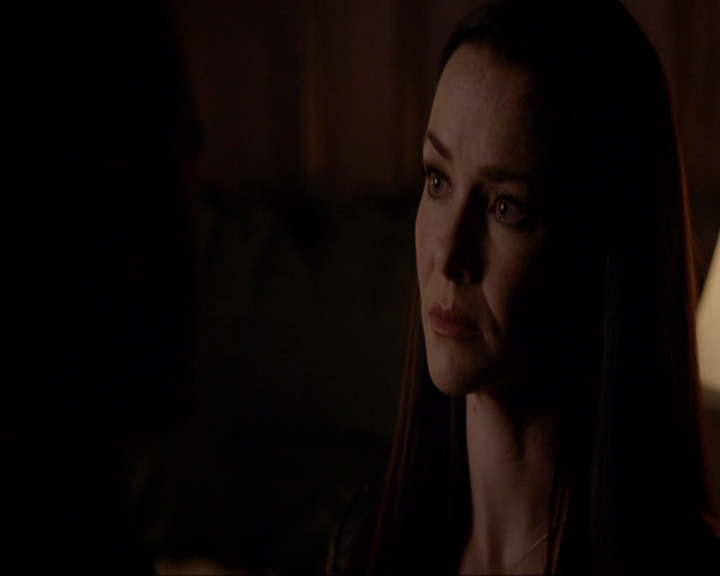 VampireDiariesWorld-dot-nl_7x05LiveThroughThis1773.jpg