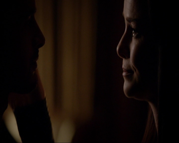 VampireDiariesWorld-dot-nl_7x05LiveThroughThis1779.jpg
