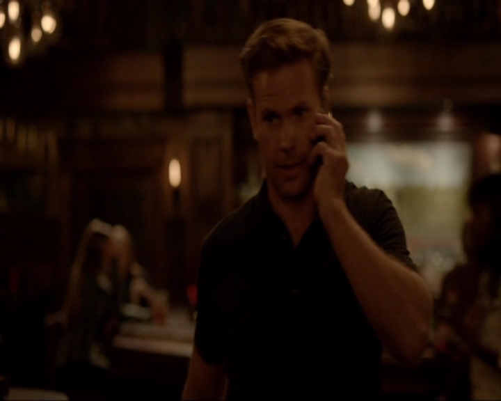VampireDiariesWorld-dot-nl_7x05LiveThroughThis1818.jpg