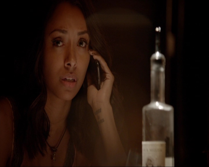 VampireDiariesWorld-dot-nl_7x05LiveThroughThis1849.jpg