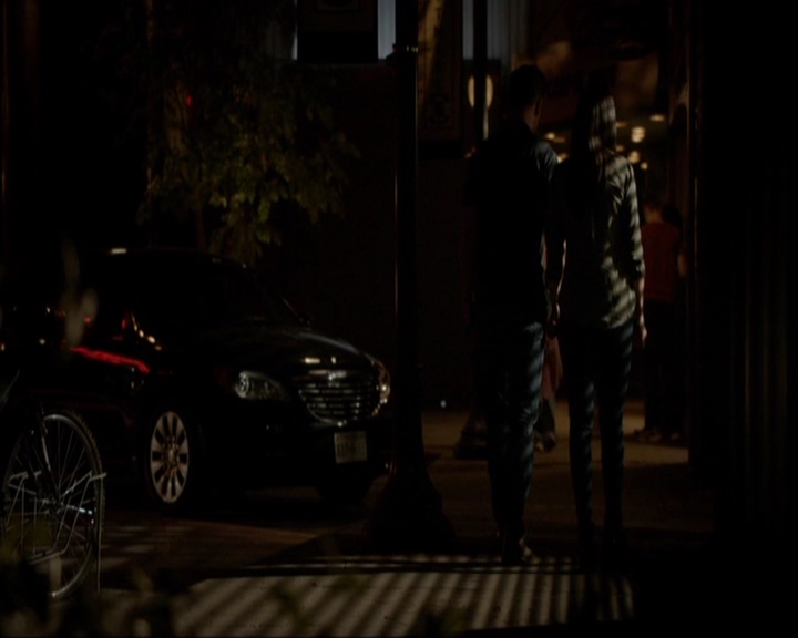 VampireDiariesWorld-dot-nl_7x05LiveThroughThis1930.jpg