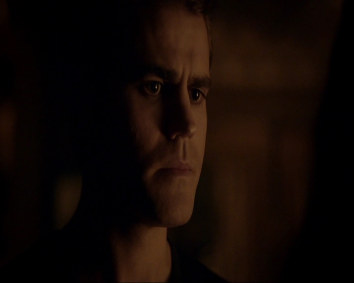 VampireDiariesWorld-dot-nl_7x05LiveThroughThis2078.jpg