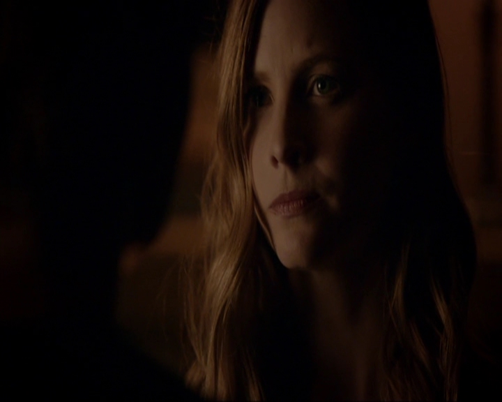 VampireDiariesWorld-dot-nl_7x05LiveThroughThis2091.jpg