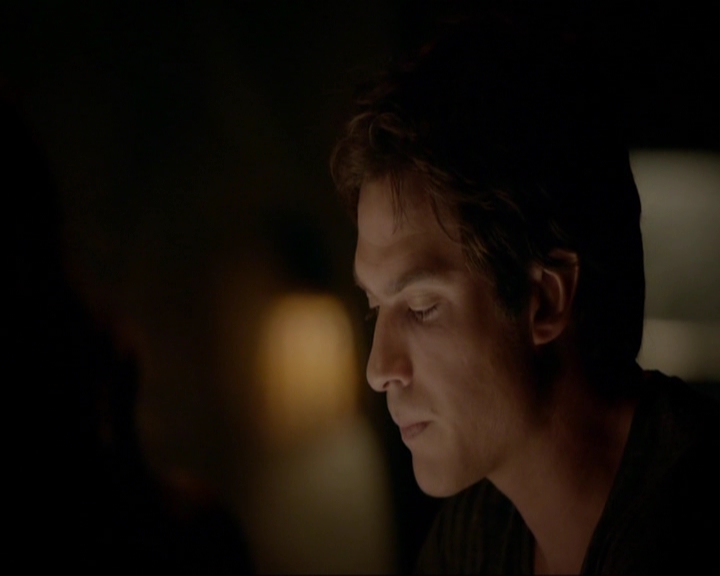 VampireDiariesWorld-dot-nl_7x05LiveThroughThis2212.jpg