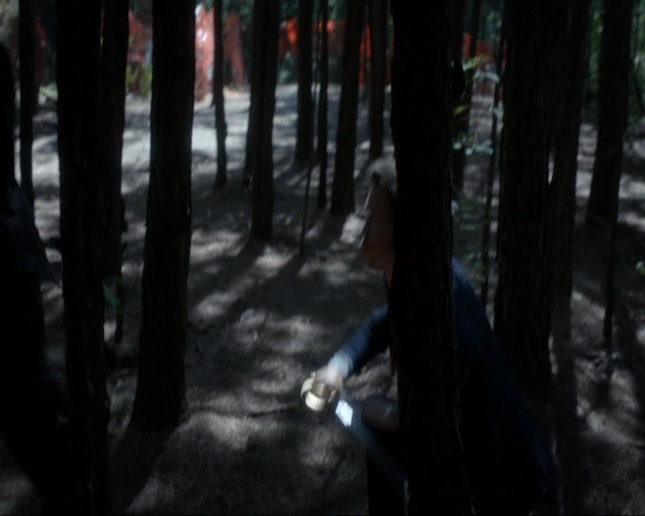 VampireDiariesWorld-dot-nl_7x07MommieDearest0941.jpg
