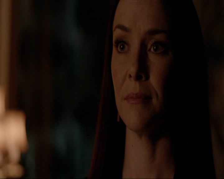 VampireDiariesWorld-dot-nl_7x07MommieDearest2269.jpg