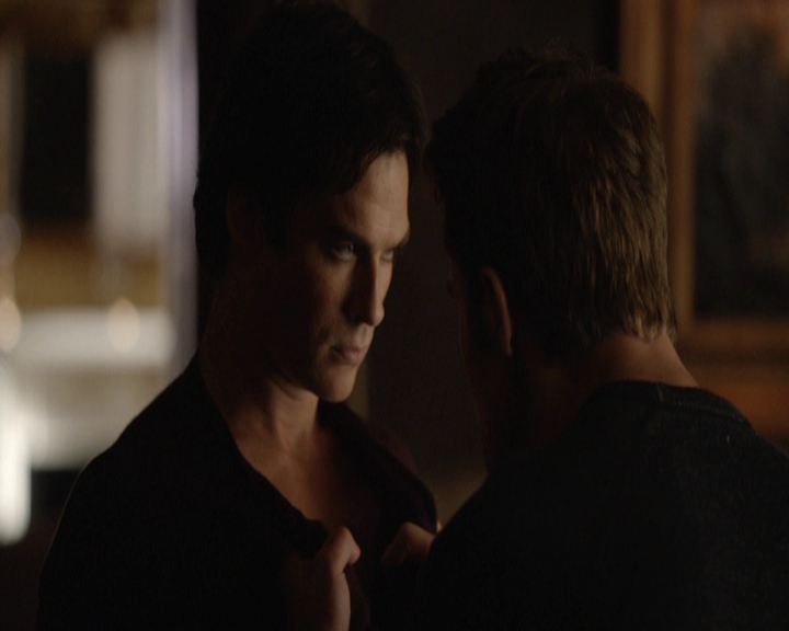 VampireDiariesWorld-dot-nl_7x08HoldMeThrillMeKissMeKillMe-deletedscenes0049.jpg