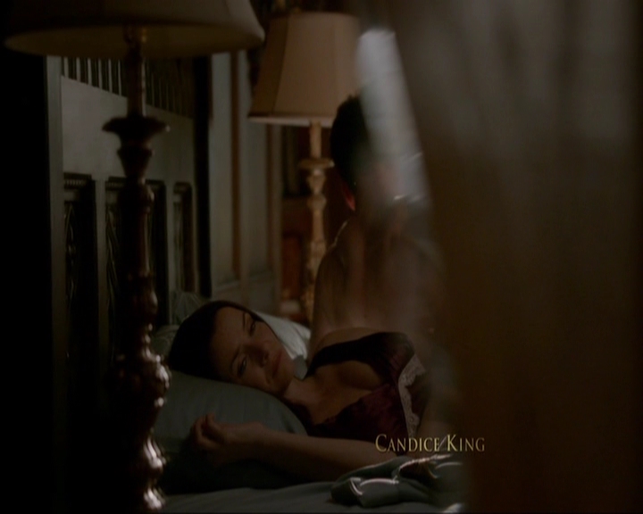 VampireDiariesWorld-dot-nl_7x08HoldMeThrillMeKissMeKillMe0077.jpg VampireDiariesWorld-dot-nl_7x08HoldMeThrillMeKissMeKillMe0077.jpg