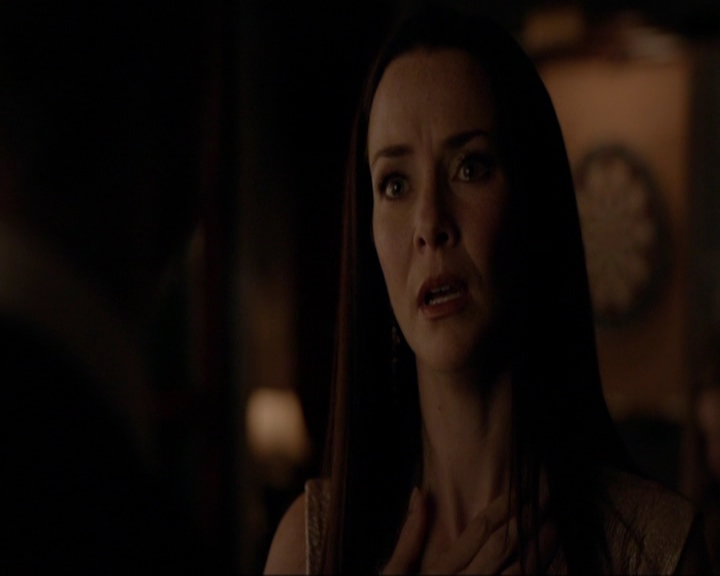 VampireDiariesWorld-dot-nl_7x08HoldMeThrillMeKissMeKillMe1815.jpg