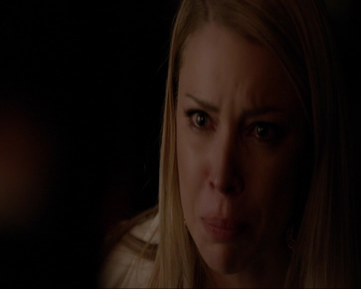 VampireDiariesWorld-dot-nl_7x08HoldMeThrillMeKissMeKillMe2107.jpg VampireDiariesWorld-dot-nl_7x08HoldMeThrillMeKissMeKillMe2107.jpg