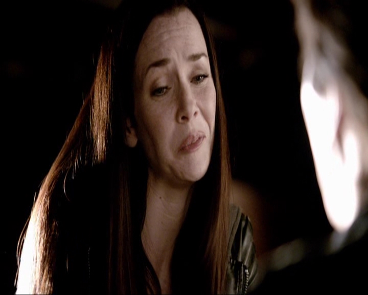 VampireDiariesWorld-dot-nl_7x08HoldMeThrillMeKissMeKillMe2264.jpg