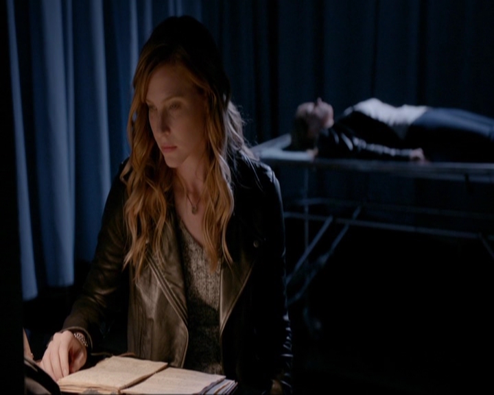 VampireDiariesWorld-dot-nl_7x09ColdAsIs2065.jpg