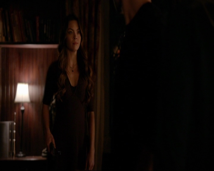 VampireDiariesWorld-dot-nl_7x09ColdAsIs2212.jpg