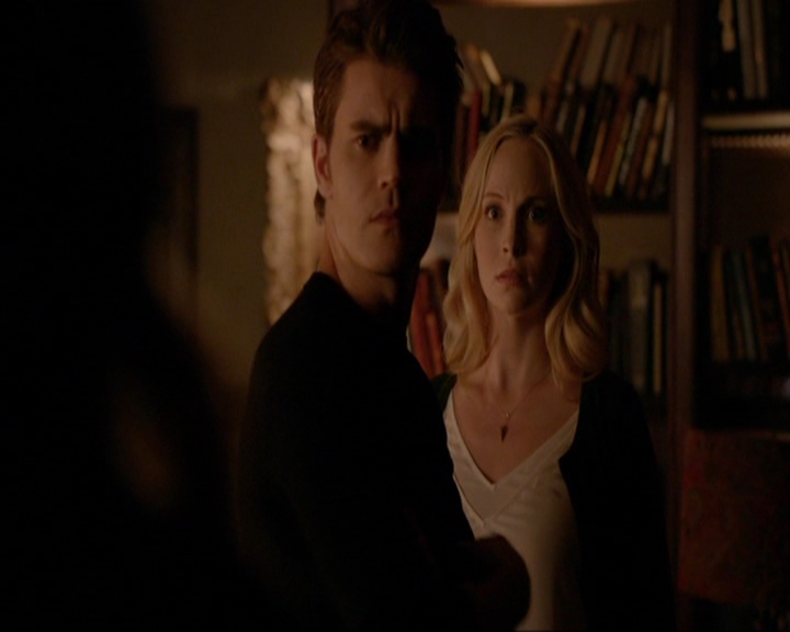 VampireDiariesWorld-dot-nl_7x09ColdAsIs2213.jpg