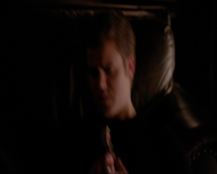 VampireDiariesWorld-dot-nl_7x09ColdAsIs2221.jpg
