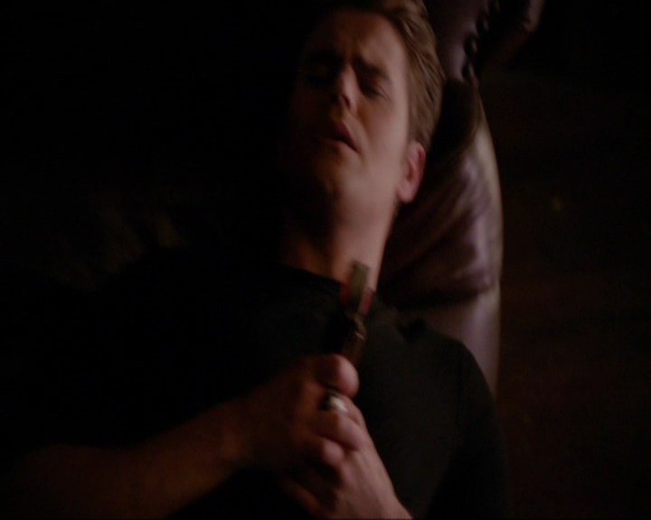 VampireDiariesWorld-dot-nl_7x09ColdAsIs2222.jpg