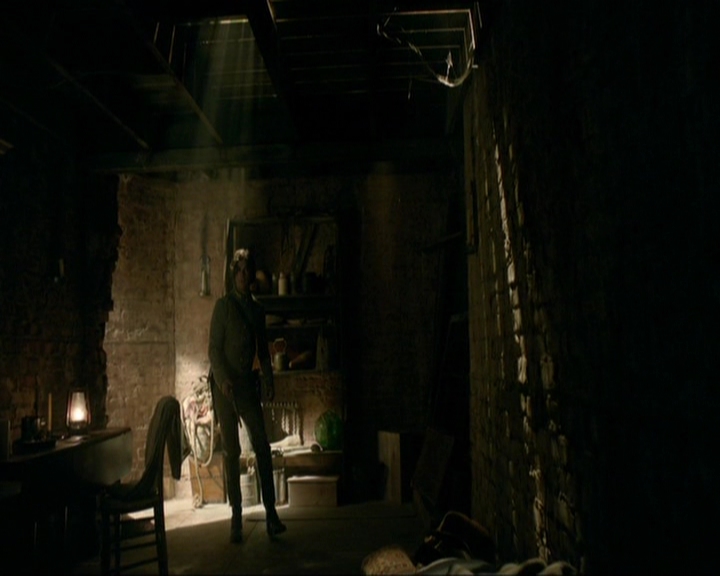 VampireDiariesWorld-dot-nl_7x10HellIsOtherPeople0415.jpg