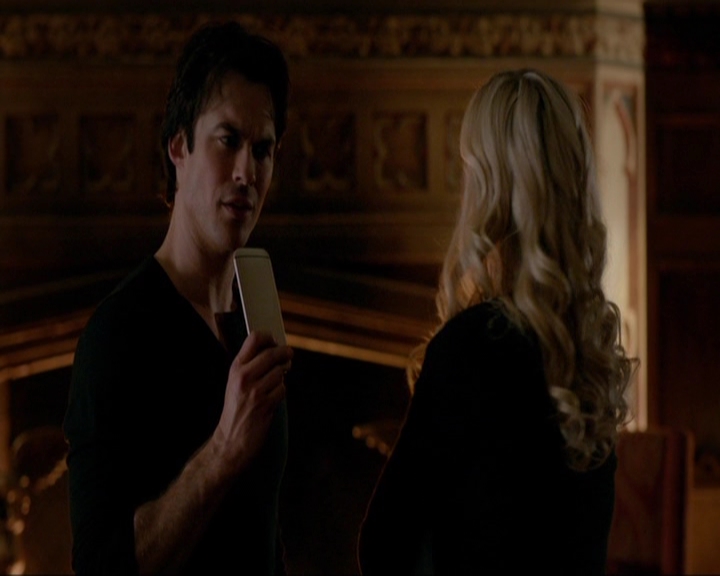 VampireDiariesWorld-dot-nl_7x10HellIsOtherPeople0699.jpg