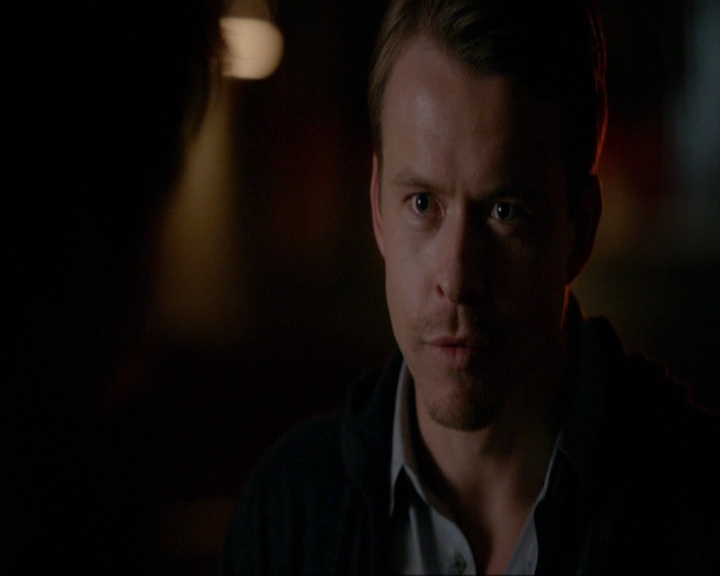 VampireDiariesWorld-dot-nl_7x10HellIsOtherPeople0891.jpg