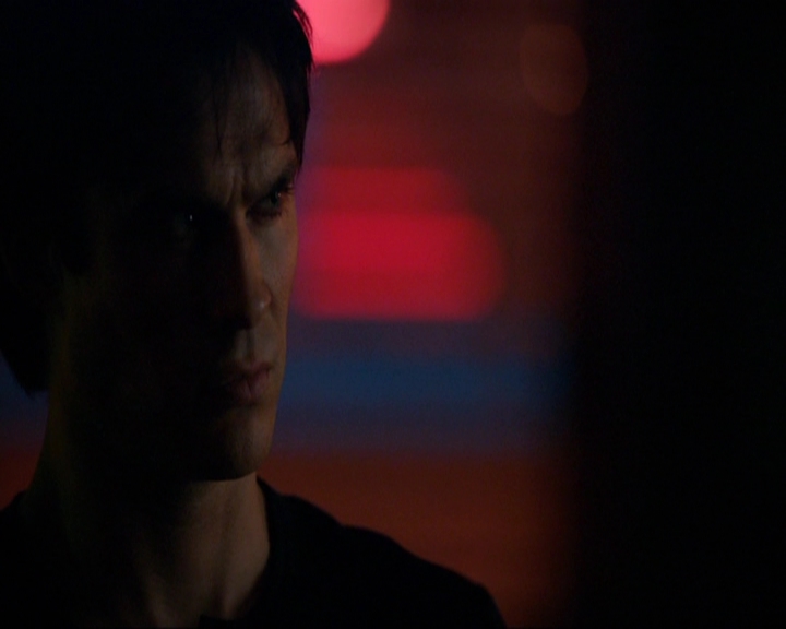 VampireDiariesWorld-dot-nl_7x10HellIsOtherPeople0913.jpg