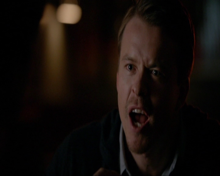 VampireDiariesWorld-dot-nl_7x10HellIsOtherPeople0920.jpg