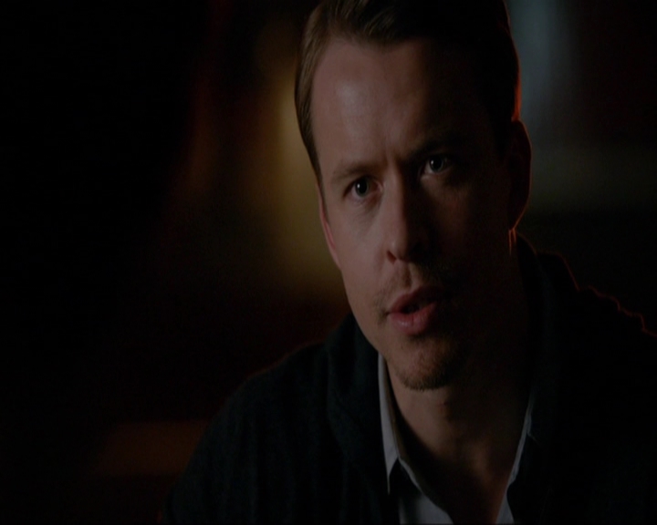 VampireDiariesWorld-dot-nl_7x10HellIsOtherPeople0942.jpg