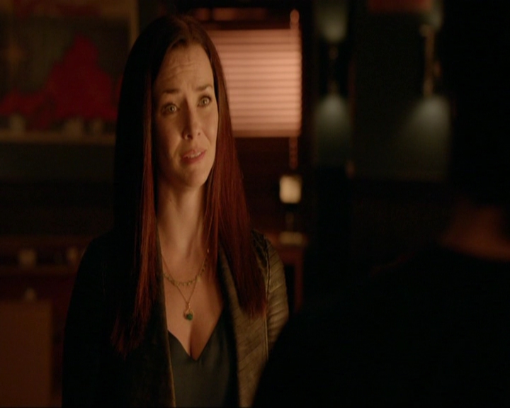 VampireDiariesWorld-dot-nl_7x10HellIsOtherPeople0966.jpg