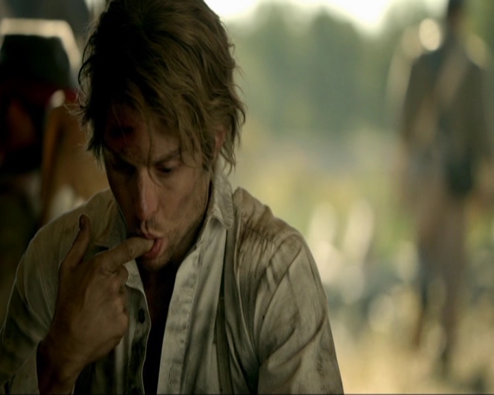 VampireDiariesWorld-dot-nl_7x10HellIsOtherPeople0981.jpg