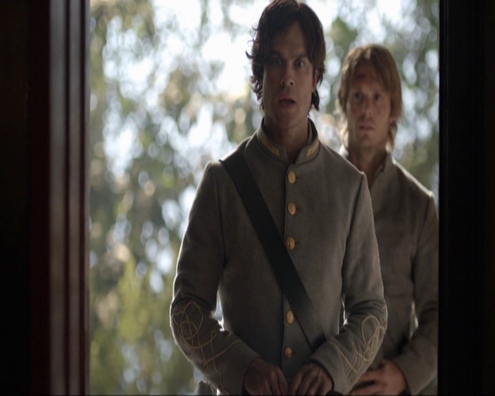 VampireDiariesWorld-dot-nl_7x10HellIsOtherPeople1538.jpg