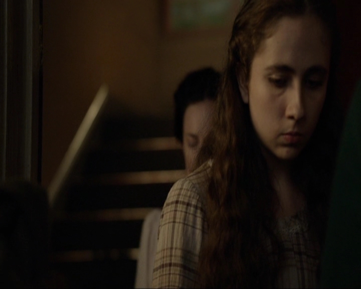 VampireDiariesWorld-dot-nl_7x10HellIsOtherPeople1542.jpg