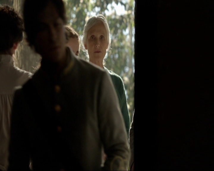 VampireDiariesWorld-dot-nl_7x10HellIsOtherPeople1543.jpg