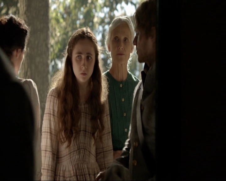 VampireDiariesWorld-dot-nl_7x10HellIsOtherPeople1544.jpg