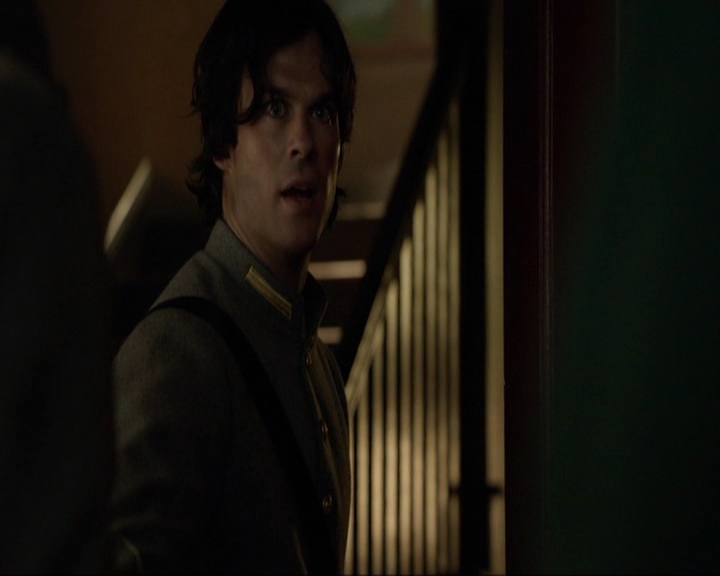 VampireDiariesWorld-dot-nl_7x10HellIsOtherPeople1546.jpg