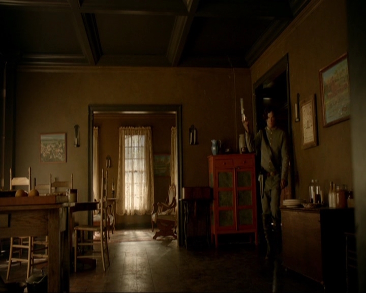 VampireDiariesWorld-dot-nl_7x10HellIsOtherPeople1551.jpg