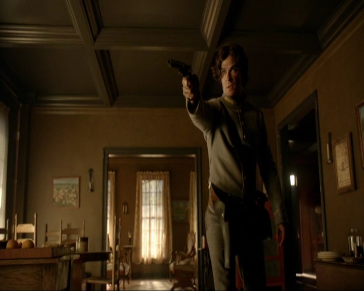 VampireDiariesWorld-dot-nl_7x10HellIsOtherPeople1574.jpg