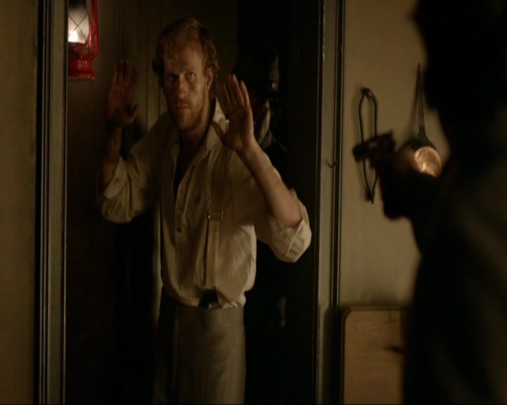 VampireDiariesWorld-dot-nl_7x10HellIsOtherPeople1576.jpg