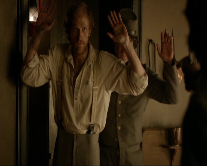 VampireDiariesWorld-dot-nl_7x10HellIsOtherPeople1578.jpg