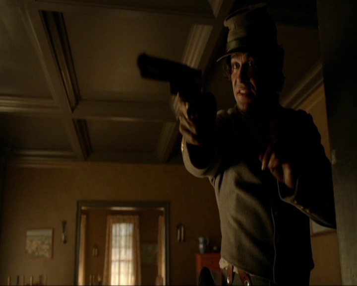 VampireDiariesWorld-dot-nl_7x10HellIsOtherPeople1601.jpg