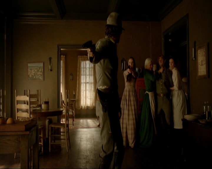 VampireDiariesWorld-dot-nl_7x10HellIsOtherPeople1630.jpg