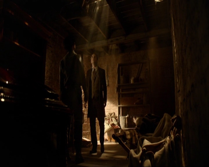 VampireDiariesWorld-dot-nl_7x10HellIsOtherPeople1932.jpg
