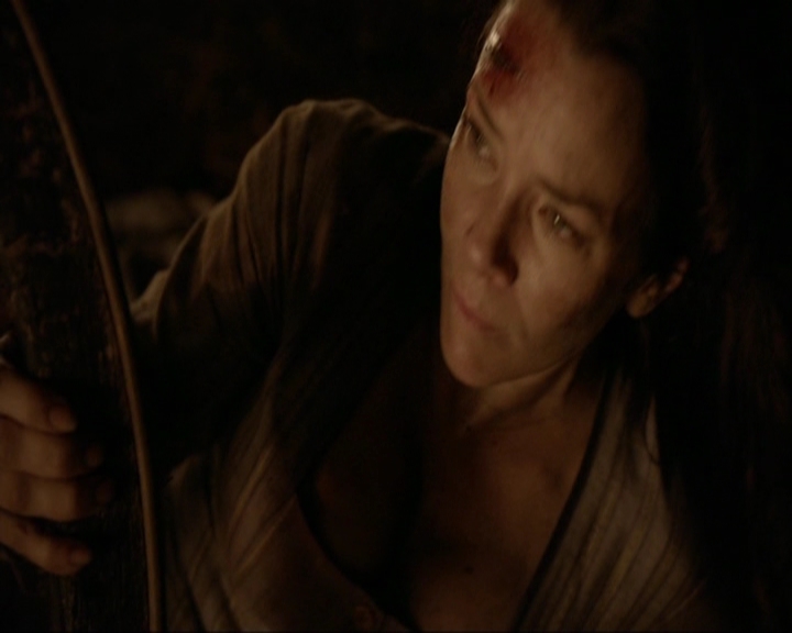 VampireDiariesWorld-dot-nl_7x10HellIsOtherPeople2000.jpg