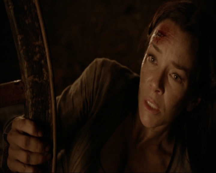 VampireDiariesWorld-dot-nl_7x10HellIsOtherPeople2006.jpg