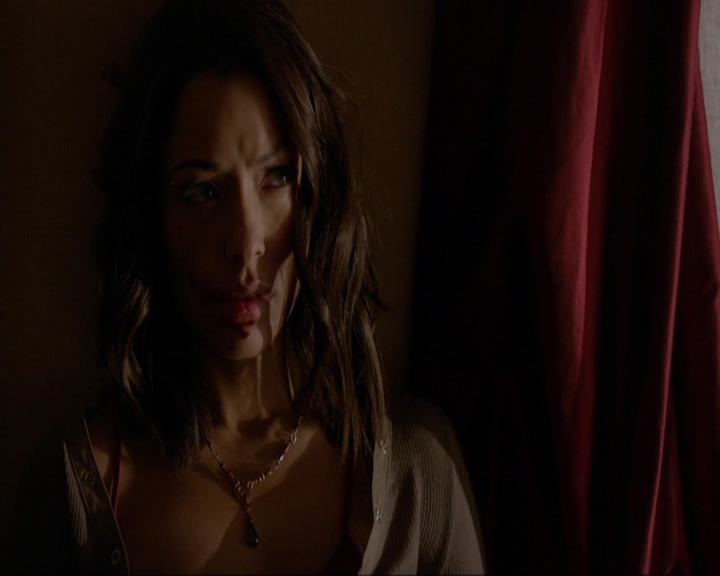 VampireDiariesWorld-dot-nl_7x11ThingsWeLostInTheFire0111.jpg