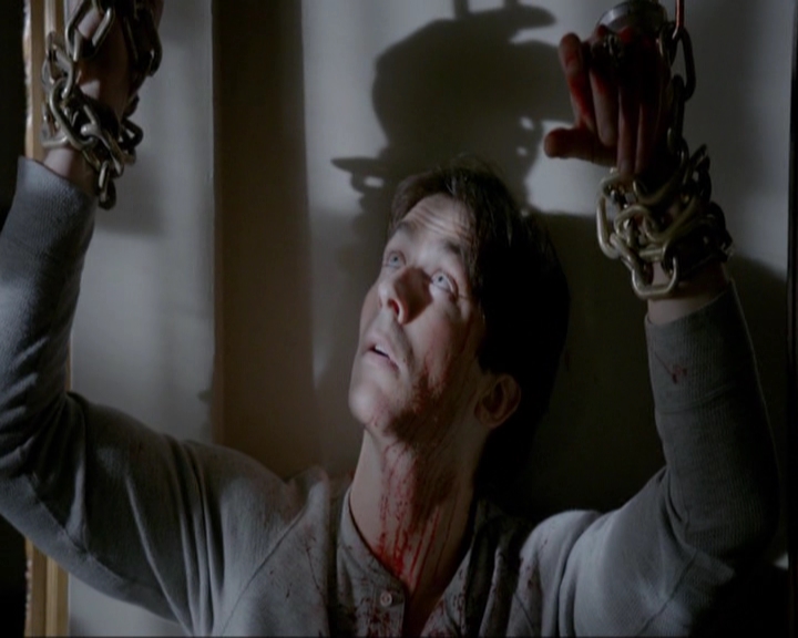 VampireDiariesWorld-dot-nl_7x11ThingsWeLostInTheFire0126.jpg