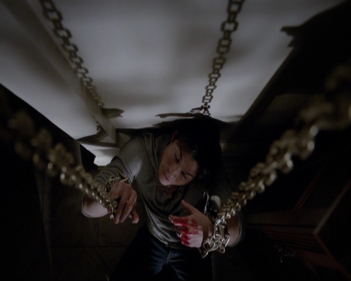 VampireDiariesWorld-dot-nl_7x11ThingsWeLostInTheFire0132.jpg