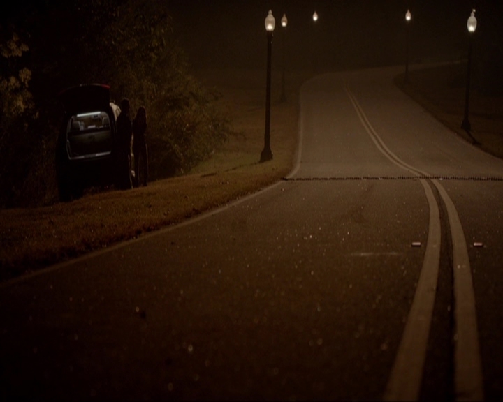 VampireDiariesWorld-dot-nl_7x11ThingsWeLostInTheFire0344.jpg