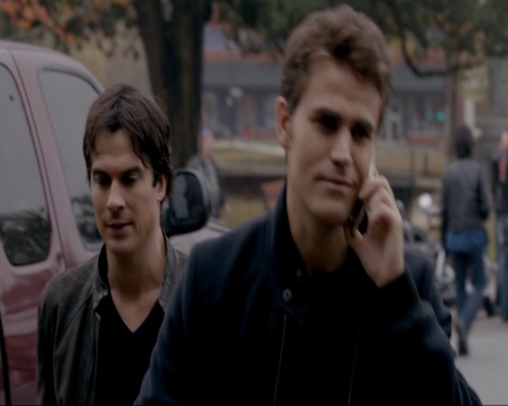 VampireDiariesWorld-dot-nl_7x11ThingsWeLostInTheFire0616.jpg