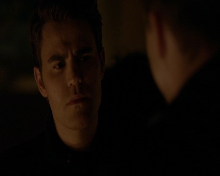 VampireDiariesWorld-dot-nl_7x11ThingsWeLostInTheFire0735.jpg
