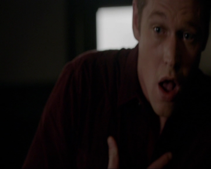 VampireDiariesWorld-dot-nl_7x11ThingsWeLostInTheFire1056.jpg